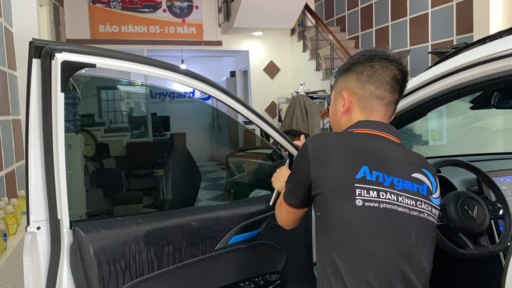Dán phim cách nhiệt cho ô tô tại Đà Nẵng